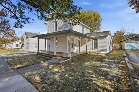 1006 S East St, Bloomington, IL 61701