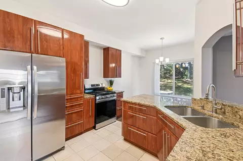 780 Mesa Dr #780, Elgin, IL 60123 photo 8