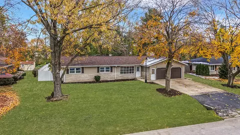 2815 Sheffield Dr, New Lenox, IL 60451