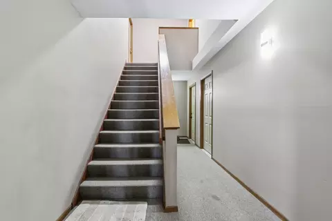 Entry Way - 655 Waverly Dr #C, Elgin, IL 60120 photo 2 of 3