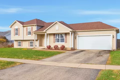 145 Heatherfield Ln, Dekalb, IL 60115