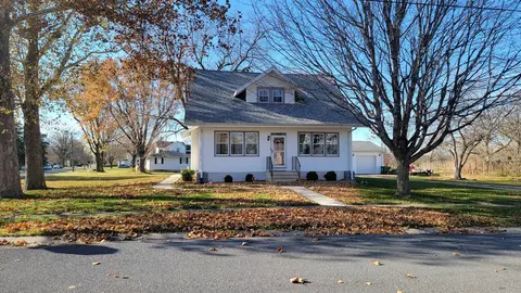 143 S State St, Franklin Grove, IL 61031