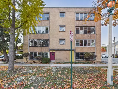 300 Chicago Ave #4N, Oak Park, IL 60302