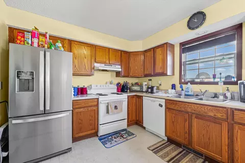 Kitchen - 707 Country View Dr, Philo, IL 61864 photo 1 of 3