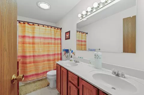 Bath - 707 Country View Dr, Philo, IL 61864 photo 3 of 3