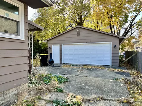 Exterior - 915 Morgan St, Normal, IL 61761 photo 7 of 7