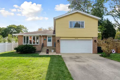 2405 Avondale Ave, Park Ridge, IL 60068