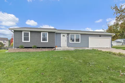 400 S Collins St, South Elgin, IL 60177