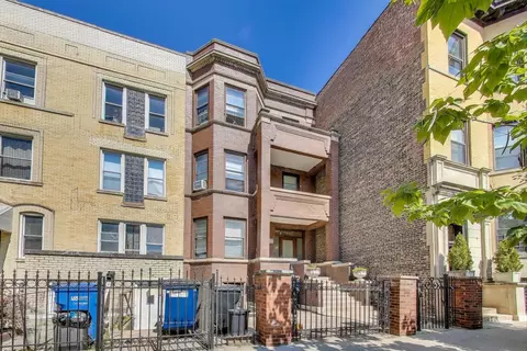 718 W Cornelia Ave, Chicago, IL 60657