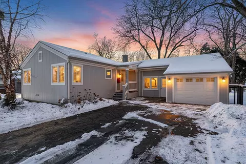 4426 Florence Ave, Downers Grove, IL 60515