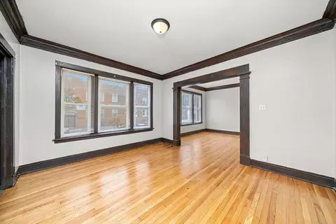 Living - 815 W 76th St, Chicago, IL 60620 photo 4 of 8