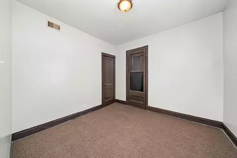 Bedroom - 815 W 76th St, Chicago, IL 60620 photo 1 of 8