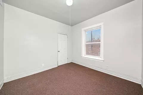 Bedroom - 815 W 76th St, Chicago, IL 60620 photo 6 of 8