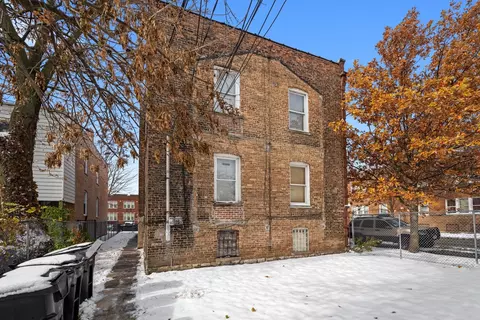 Exterior - 815 W 76th St, Chicago, IL 60620 photo 4 of 5