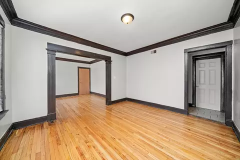 Living - 815 W 76th St, Chicago, IL 60620 photo 5 of 8