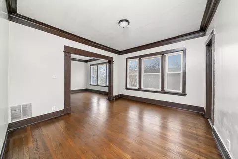 Living - 815 W 76th St, Chicago, IL 60620 photo 7 of 8