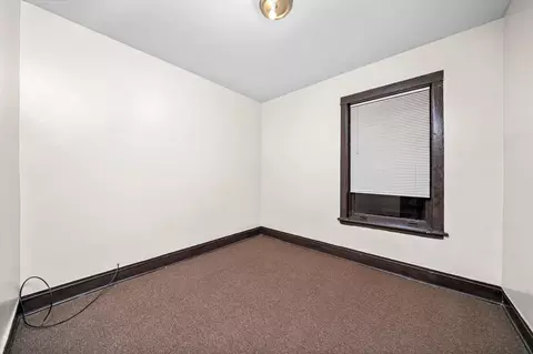 Bedroom - 815 W 76th St, Chicago, IL 60620 photo 3 of 8
