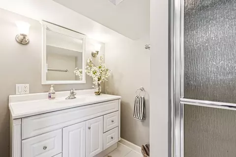 Bath - 1115 Colfax St, Evanston, IL 60201 photo 8 of 8