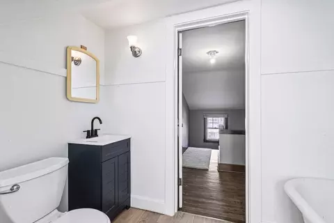 Bath - 1115 Colfax St, Evanston, IL 60201 photo 6 of 8