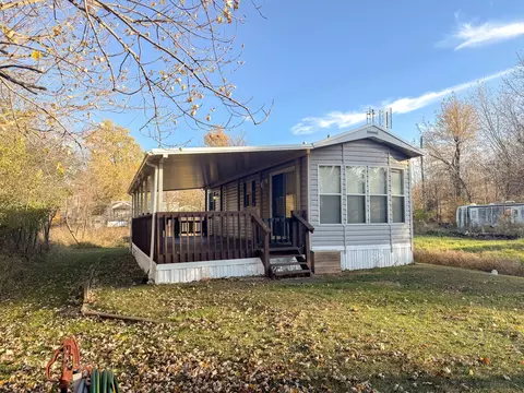 297 Woodhaven, Sublette, IL 61367