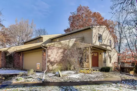 42 W231 Retreat Ct, Saint Charles, IL 60175