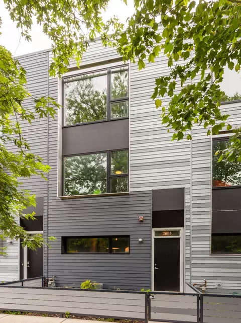 2805 W Shakespeare Ave, Chicago, IL 60647