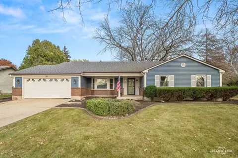 38 Ashlawn Ave, Oswego, IL 60543