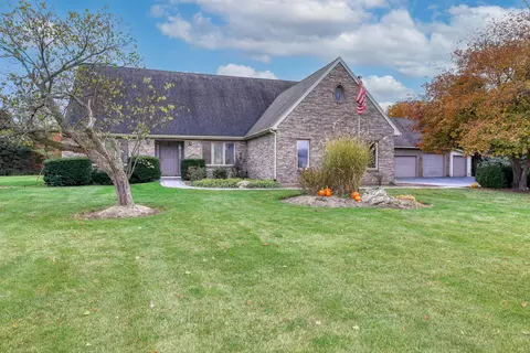 41 W801 Northway Dr, Elburn, IL 60119