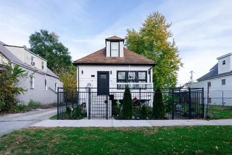 5715 S Hoyne Ave, Chicago, IL 60636