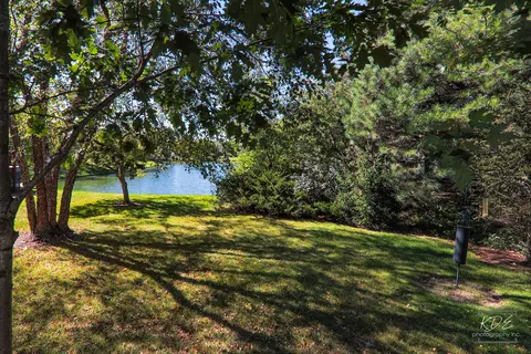 940 Burnham Ct, Aurora, IL 60502 photo 48