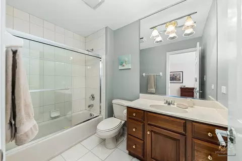 940 Burnham Ct, Aurora, IL 60502 photo 35