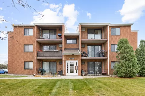 9860 W 153rd St #312, Orland Park, IL 60462