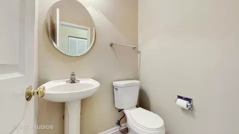 Bath - 1 Clara Ct, Algonquin, IL 60102 photo 1 of 3