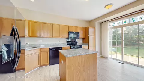 Kitchen - 1 Clara Ct, Algonquin, IL 60102 photo 2 of 3