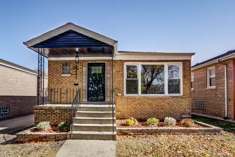 9241 S Kingston Ave, Chicago, IL 60617