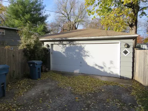 Exterior - 740 E Jackson St, Morris, IL 60450 photo 3 of 8