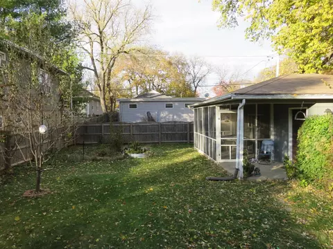 Exterior - 740 E Jackson St, Morris, IL 60450 photo 5 of 8