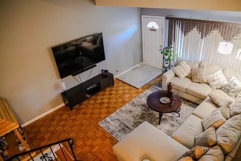 Living - 8904 Robin Dr #0, Des Plaines, IL 60016 photo 1 of 3