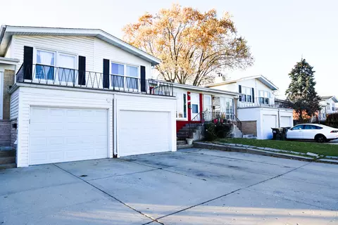 Exterior - 8904 Robin Dr #0, Des Plaines, IL 60016 photo 2 of 6