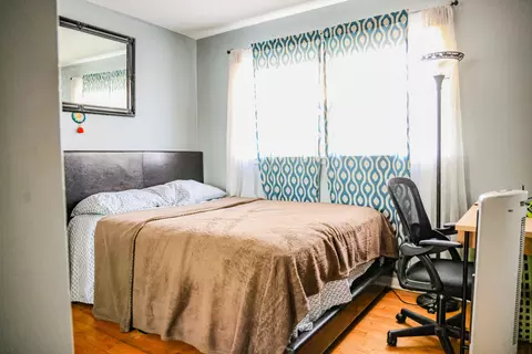 Bedroom - 8904 Robin Dr #0, Des Plaines, IL 60016 photo 2 of 3