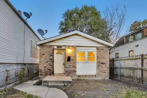6733 S Throop St, Chicago, IL 60636