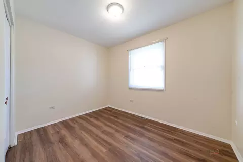 Bedroom - 209 E Pineview Dr, Round Lake Park, IL 60073 photo 3 of 5