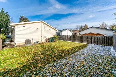 Exterior - 209 E Pineview Dr, Round Lake Park, IL 60073 photo 5 of 6