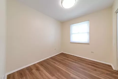 Bedroom - 209 E Pineview Dr, Round Lake Park, IL 60073 photo 5 of 5