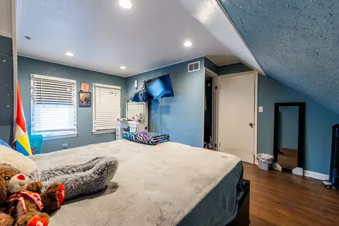 Bedroom - 4147 Gage Ave, Lyons, IL 60534 photo 4 of 7