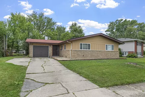 302 Springfield St, Park Forest, IL 60466