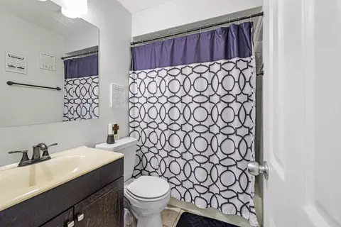 Bath - 302 Springfield St, Park Forest, IL 60466 photo 1 of 2
