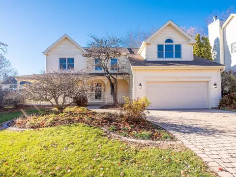 1104 Thatcher Trl, West Dundee, IL 60118