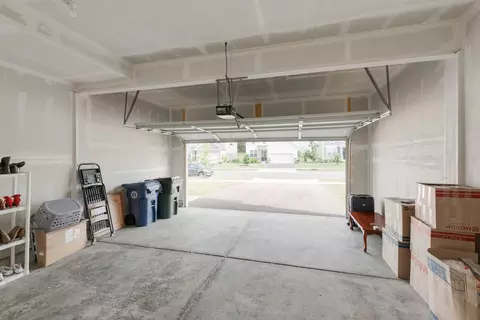 Entry Way - 531 Alpine Dr, Algonquin, IL 60102 photo 5 of 5