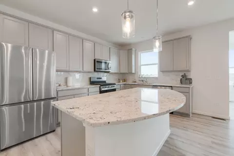 Kitchen - 531 Alpine Dr, Algonquin, IL 60102 photo 2 of 3